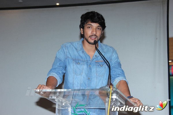 'Vai Raja Vai' Press Meet